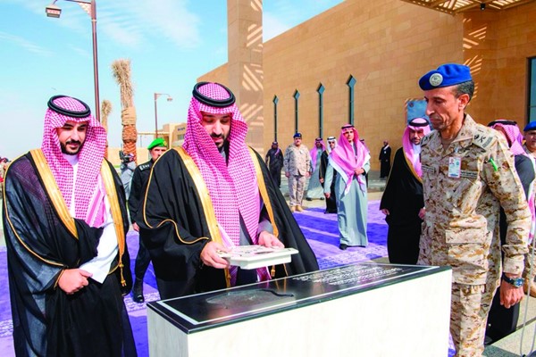صاحب السمو الملكي الأمير محمد بن سلمان بن عبدالعزيز آل سعود ولي العهد رئيس مجلس الوزراء السعودي يفتتح مرافق قاعدة الملك سلمان الجوية بحضور صاحب السمو الملكي الأمير خالد بن سلمان بن عبدالعزيز وزير الدفاع