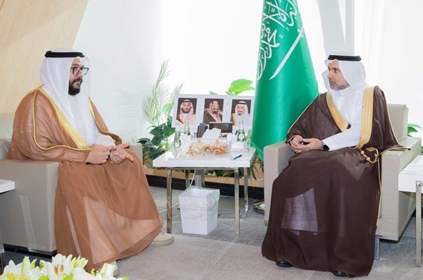   رئيس جهاز المسؤولية الطبية الشيخ د.سلمان الصباح خلال لقائه مع وزير الصحة السعودي فهد الجلاجل 