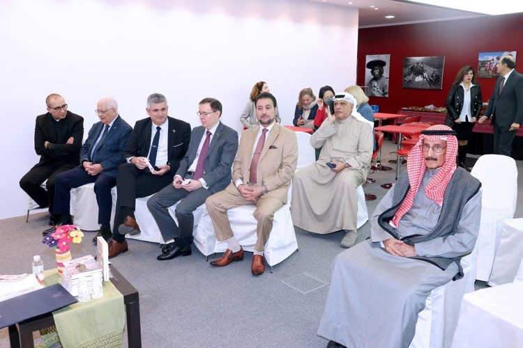 سفير بيرو: «طريق بلا نهاية» جسر ثقافي يعزز التقارب الأدبي بين بيرو والكويت