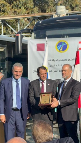 هبة من قطر إلى لبنان.. 30 حافلة للنقل المشترك.. والسفير القطري: حريصون على استقرار لبنان وازدهاره