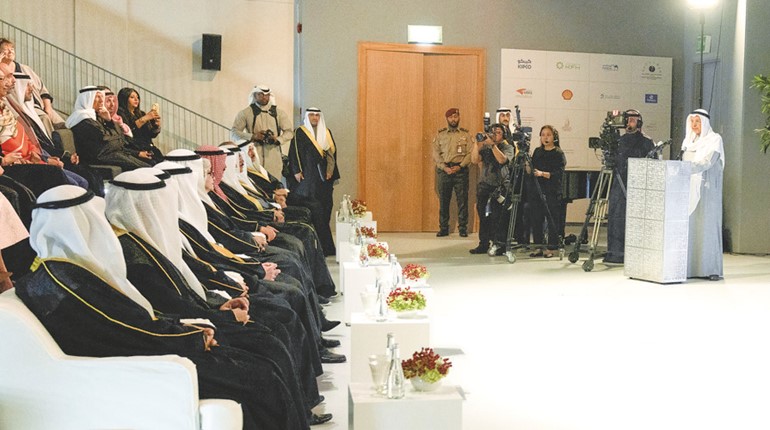 عريف الحفل رئيس اللجنة التأسيسية لأصدقاء دار الآثار الإسلامية بدر البعيجان متحدثا