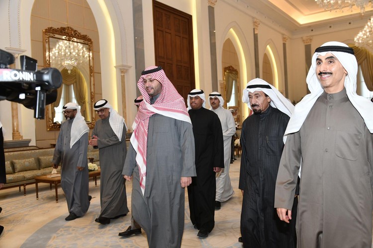 الشيخ علي الجابر والشيخ ثامر الجابر وصاحب السمو الملكي الأمير تركي بن محمد