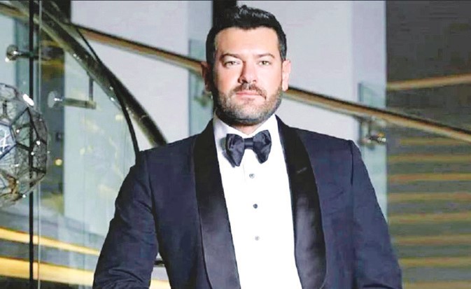 عمرو يوسف: البعض يترجم خجلي بأني «شايف نفسي»!