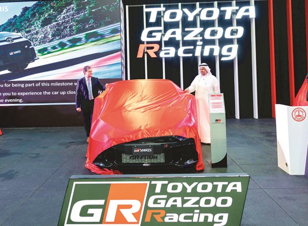 ثيو كروجر وبدر فيصل الساير لحظة الكشف عن GR Yaris
