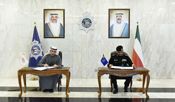 وزارة الداخلية ومؤسسة الكويت للتقدم العلمي توقعان بروتوكول تعاون لتعزيز البحث العلمي في دعم العمل الأمني