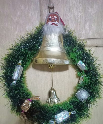  سانتا كلوز وزينة شجرة الكريسماس.. تملأ السوق المصري و2 زيادة في الأسعار