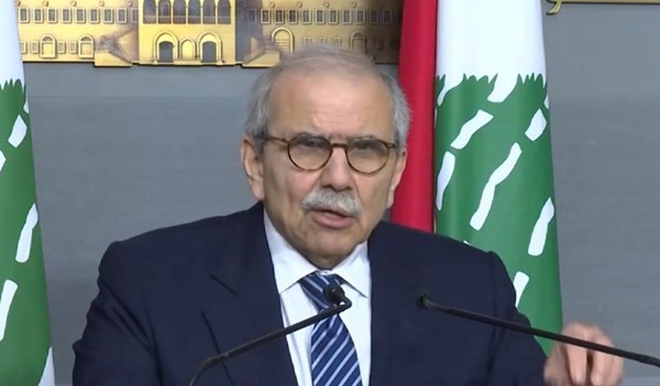 رئيس الحكومة د.نواف سلام متحدثا من السرايا بعد إقرار قانون الفجوة المالية (محمود الطويل)