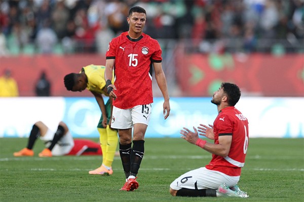 كأس أمم أفريقيا.. حسام حسن يرفض التعليق على حكم مباراة مصر وجنوب أفريقيا.. ويؤكد: لاعبونا قمة "الرجولة والجدعنة"