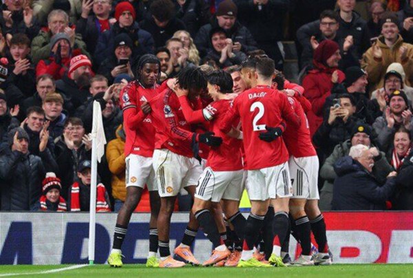 مان يونايتد يعود لطريق الانتصارات بفوز مهم على نيوكاسل في الدوري الإنجليزي