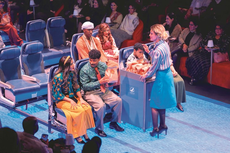  الحفلة .. تجربة مسرحية فريدة تضحك وتبهر الجمهور بنادي السالمية