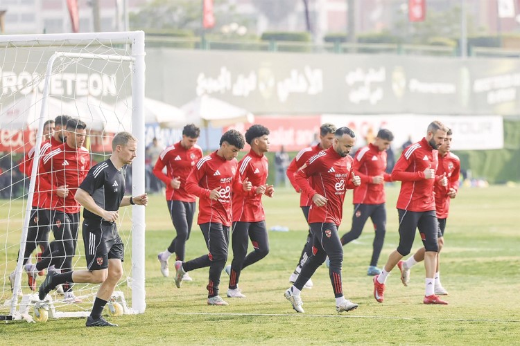 جانب من تدريبات الأهلي استعدادا لمواجهة المقاولون العرب