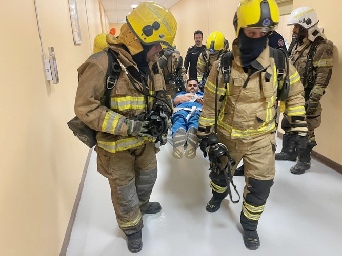 قوة الإطفاء العام نفذت تمريناً عملياً في مستشفى نفط الكويت الجديد