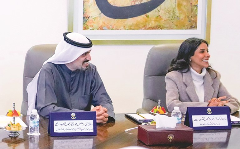وزيرة الأشغال د.نورة المشعان ومدير عام هيئة تشجيع الاستثمار المباشر الشيخ د.مشعل الجابر