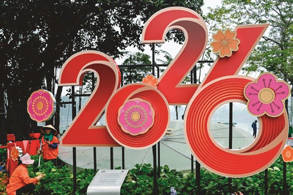 العالم يحتفي بعام 2026 بالتفاؤل والأمل