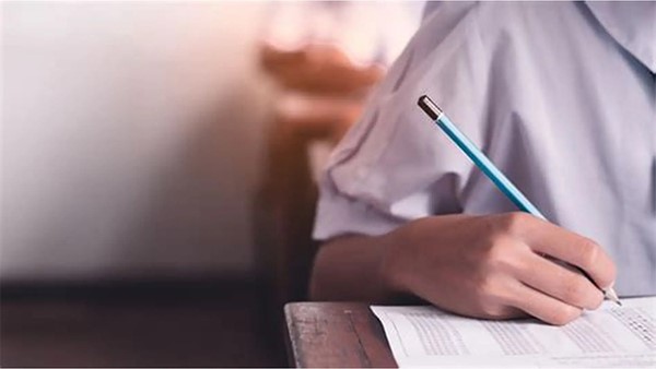 43 ألف طالب وطالبة في الصف الثاني عشر يدشنون غداً اختبارات الفترة الدراسية الأولى