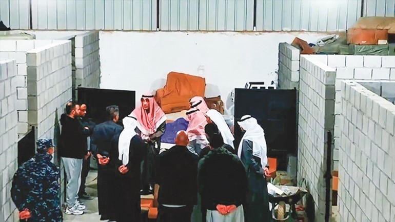 النائب الأول لرئيس مجلس الوزراء ووزير الداخلية يتابع عمليات الضبط