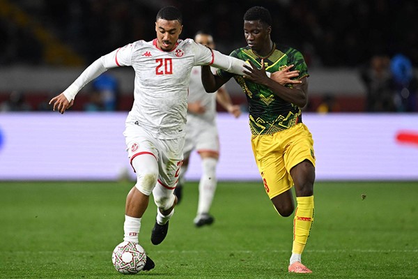 مالي تعبر تونس بركلات الترجيح.. وتضرب موعدا مع السنغال في ربع نهائي أمم أفريقيا