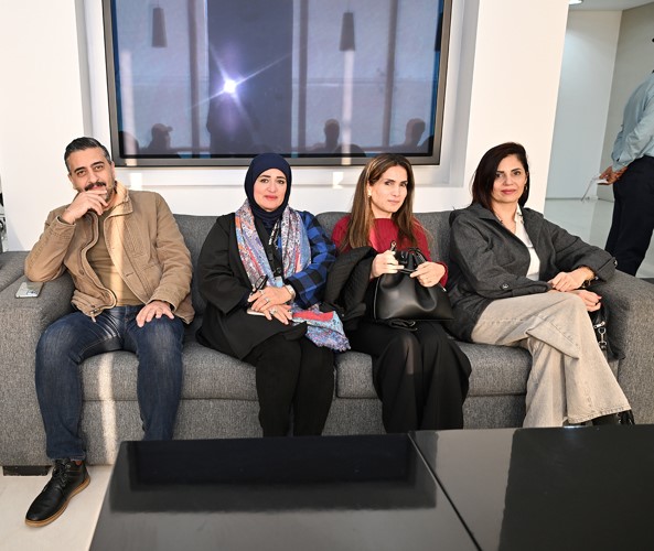 الزملاء ندى أبونصر وبيان عاكوم وحنان عبدالمعبود وطلال بارا