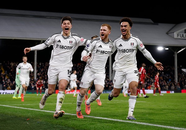 ليفربول يواصل النزيف بالسقوط في فخ التعادل أمام فولام