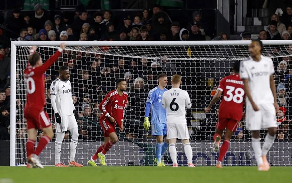 ليفربول يواصل النزيف بالسقوط في فخ التعادل أمام فولام