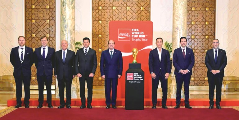 الرئيس عبدالفتاح السيسي مستقبلا وفد فيفا