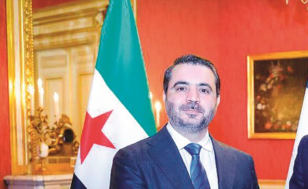الشيباني يبحث مع بارو في باريس عودة الشركات الفرنسية للعمل في سورية