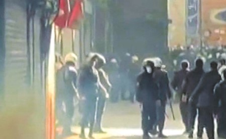 الرئيس الإيراني يدعو قوات الأمن إلى عدم التعرض للمتظاهرين وقائد الجيش يصعّد لهجته تجاه الولايات المتحدة وإسرائيل