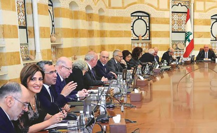 الجيش يؤكد سلطة الدولة دون شريك.. وعون يكرّس قرار الحرب والسلم بعهدة المؤسسات الدستورية