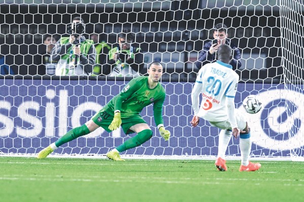 استضافة تاريخية في ستاد جابر الأحمد.. باريس سوبر فرنسا 