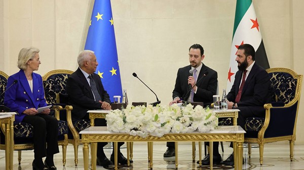 الشرع يبحث مع رئيسي المفوضوية والمجلس الأوروبيين التعاون في إعادة الإعمار ويؤكدون على وحدة سورية