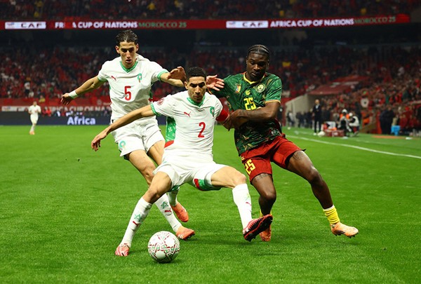 المغرب تعبر الكاميرون إلى نصف نهائي أمم أفريقيا