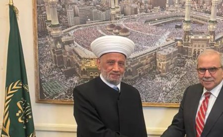 المفتي دريان يشدد على وحدة الموقف لتثبيت دعائم الوطن سلام: العلاقات اللبنانية العربية من حسن إلى أحسن