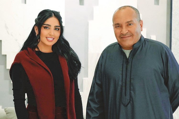  حين لا يرانا أحد .. قصص اجتماعية محبوكة