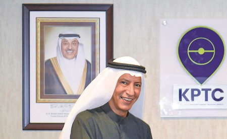 «النقل العام» توقع عقد توريد حافلات حديثة مع «القرين»