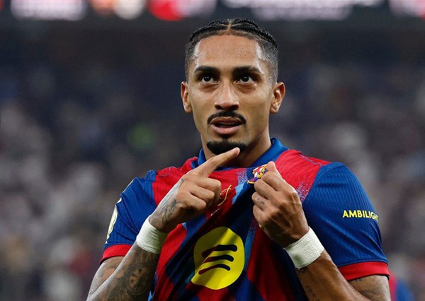السوبر الإسباني في السعودية.. برشلونة يتوج باللقب على حساب ريال مدريد