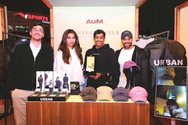 طلبة وخريجو AUM يقدمون مشاريع متميزة في معرض Winterpreneur Fair بنسخته الثانية