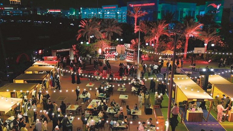 طلبة وخريجو AUM يقدمون مشاريع متميزة في معرض Winterpreneur Fair بنسخته الثانية
