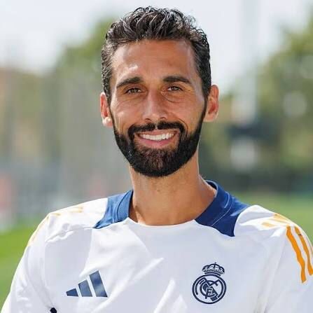 ريال مدريد يعين أربيلوا مدرباً جديداً خلفاً للمقال ألونسو