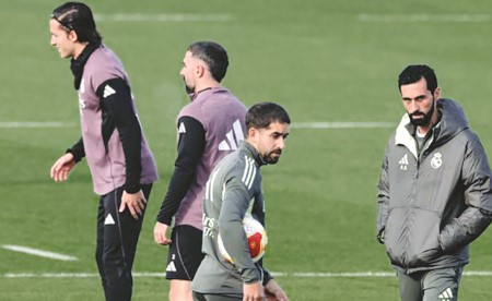 أربيلوا يقود تدريبات ريال مدريد بغياب مبابي