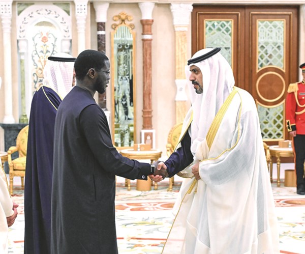 مدير عام هيئة تشجيع الاستثمار المباشر الشيخ د. مشعل الجابر مرحبا بالرئيس السنغالي