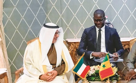 وزير المالية بحث مع وزير المالية والميزانية بالسنغال سبل توطيد العلاقات الاقتصادية