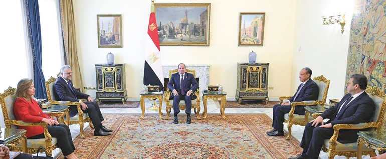 الرئيس عبدالفتاح السيسي مستقبلا مسعد بولس كبير مستشاري الرئيس الأميركي