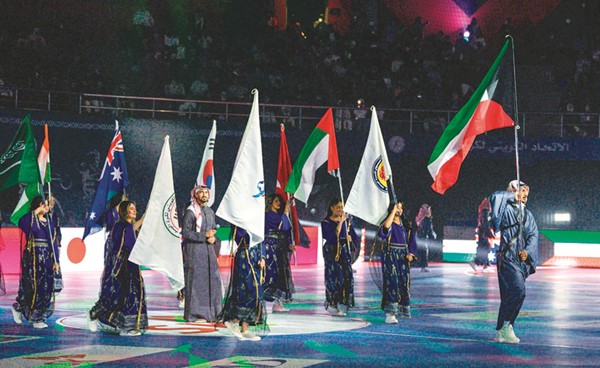 افتتاح رائع لـ آسيوية اليد .. و الأزرق يكتسح الهند