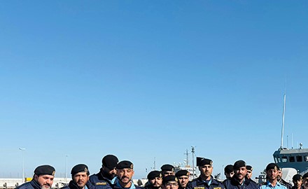 زورق القوة البحرية «قاروه» يتوجه إلى قطر للمشاركة في «ديمدكس 2026»