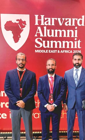 جراحو مستشفى جابر الأحمد يبرزون ريادة الكويت عالمياً في الجراحة الروبوتية عن بُعد