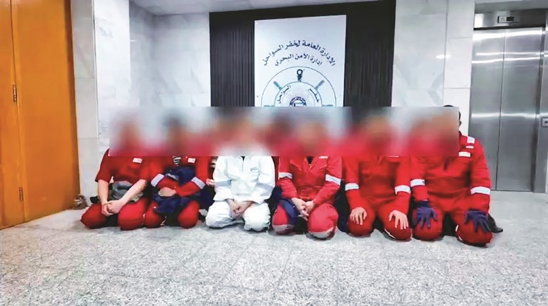 المضبوطون على متن القطعة البحرية في الإدارة العامة لخفر السواحل