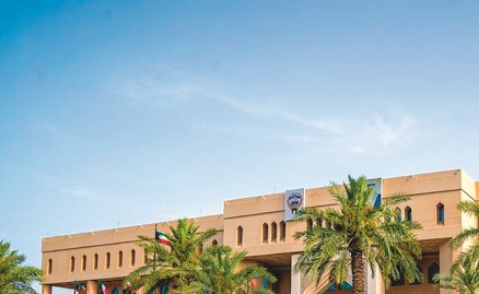 «المناقصات» تعيد ملف «صرف مياه الأمطار» لـ «الأشغال»