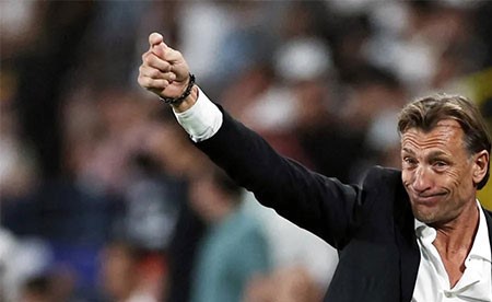 استعداداً لكأس العالم.. السعودية تواجه مصر في " قمة ودية " بعد آخر لقاء جمعهما في كأس العالم 2018
