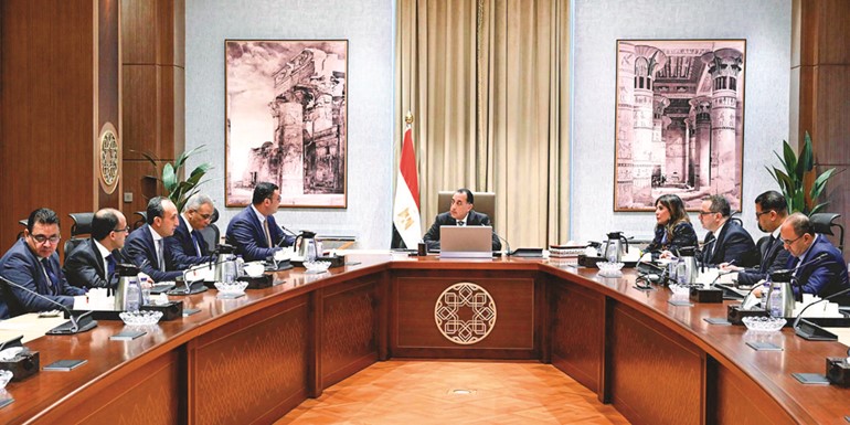 د.مصطفى مدبولي رئيس مجلس الوزراء يترأس الاجتماع بوزارة الإسكان