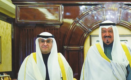 رئيس الوزراء يستقبل وزير «شؤون البلدية» ومدير عام بلدية الكويت